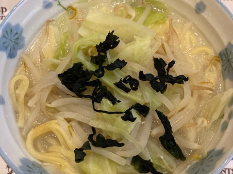 あっさり優しい牛乳ラーメン